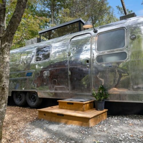 Spacious steps make it easy to get in and out of the airstream.